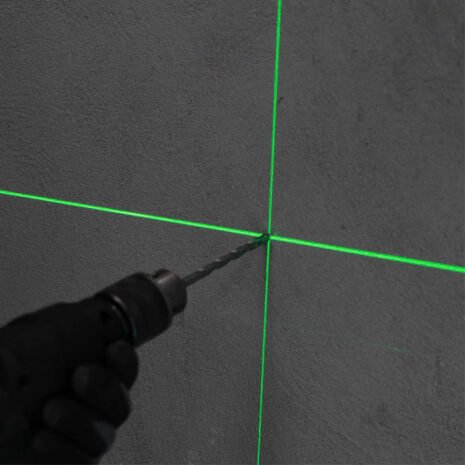 Niveau laser sur batterie 5 points - IP54 (6) Niveau laser sur batterie 5 points - IP54 (1)