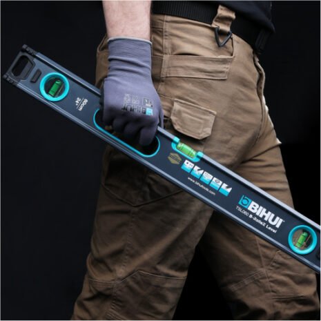 Niveaux à bulle en aluminium – 60 à 120 cm 3 Niveaux à bulle en aluminium – 60 à 120 cm 3