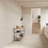 AMB_NOSTALGIA-31x100-60x60-BEIGE-TESELADO-BANO-1